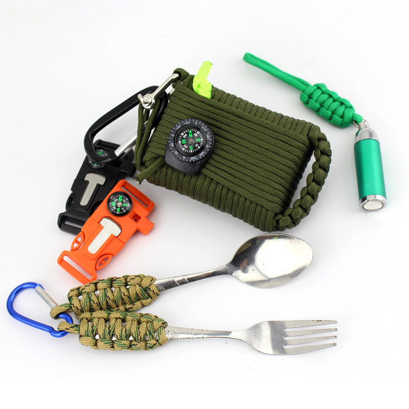 Outdoor travel Climbing first aid kit lifesaving kit
